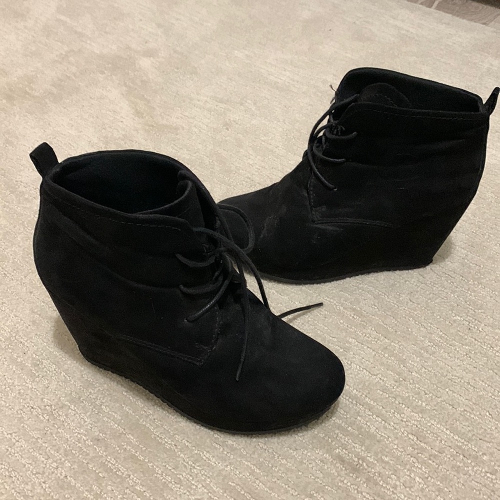 Vintage black Aldo bootie wedges